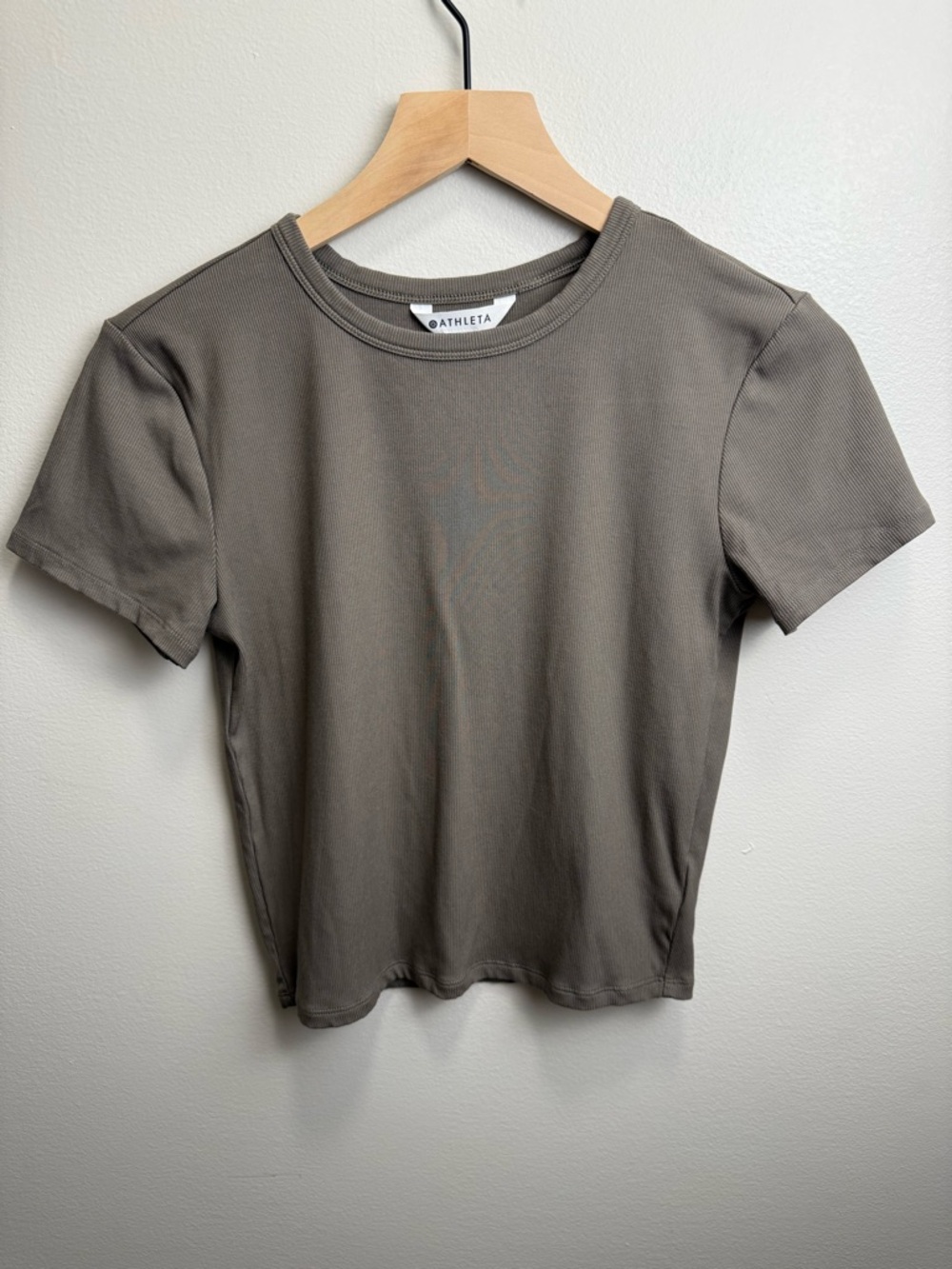 Athleta Women's Crewneck Short Sleeve Tee in Taupe Size Small